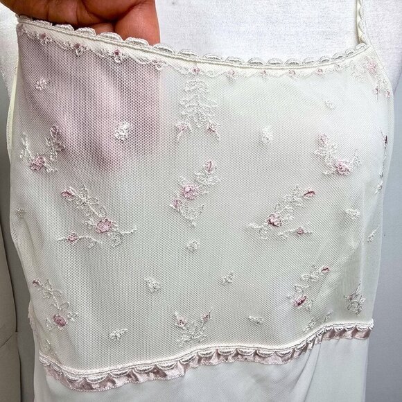 Vintage 90s Valerie Stevens Off White Mesh Floral Embroidered Nightgown Chemise - Picture 3 of 10